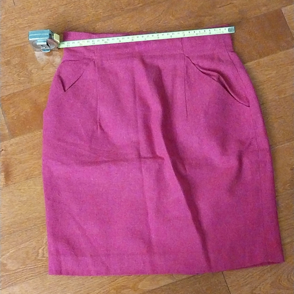 Chic Pink Skirt with 2 side pockets